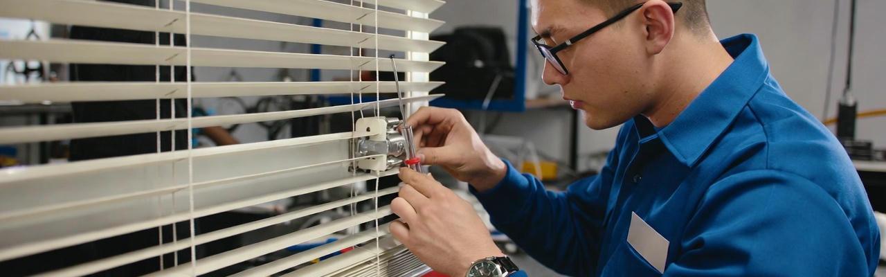 cambio y reparacion de ejes para soportes en persianas en Getafe